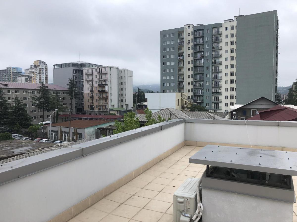 באטומי Apartment Merabi מראה חיצוני תמונה