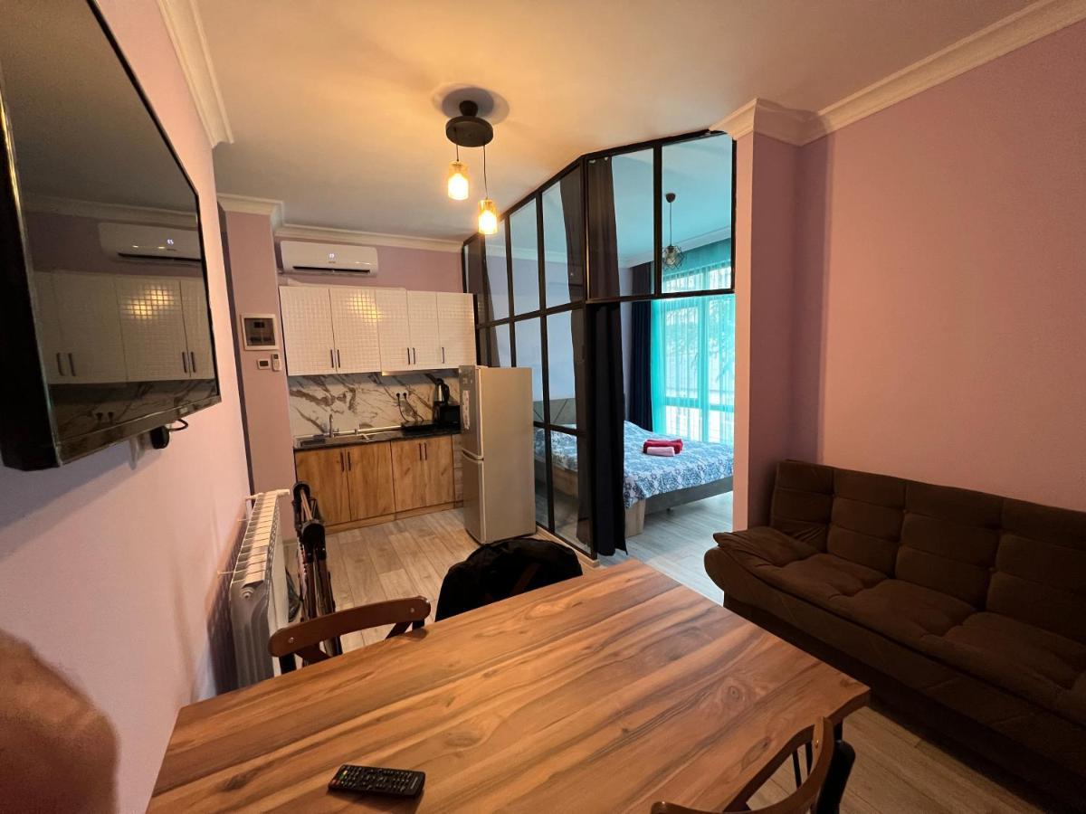 באטומי Apartment Merabi מראה חיצוני תמונה