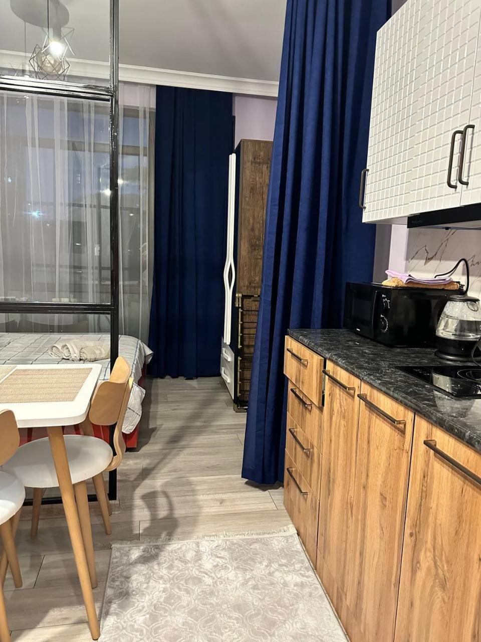 באטומי Apartment Merabi מראה חיצוני תמונה