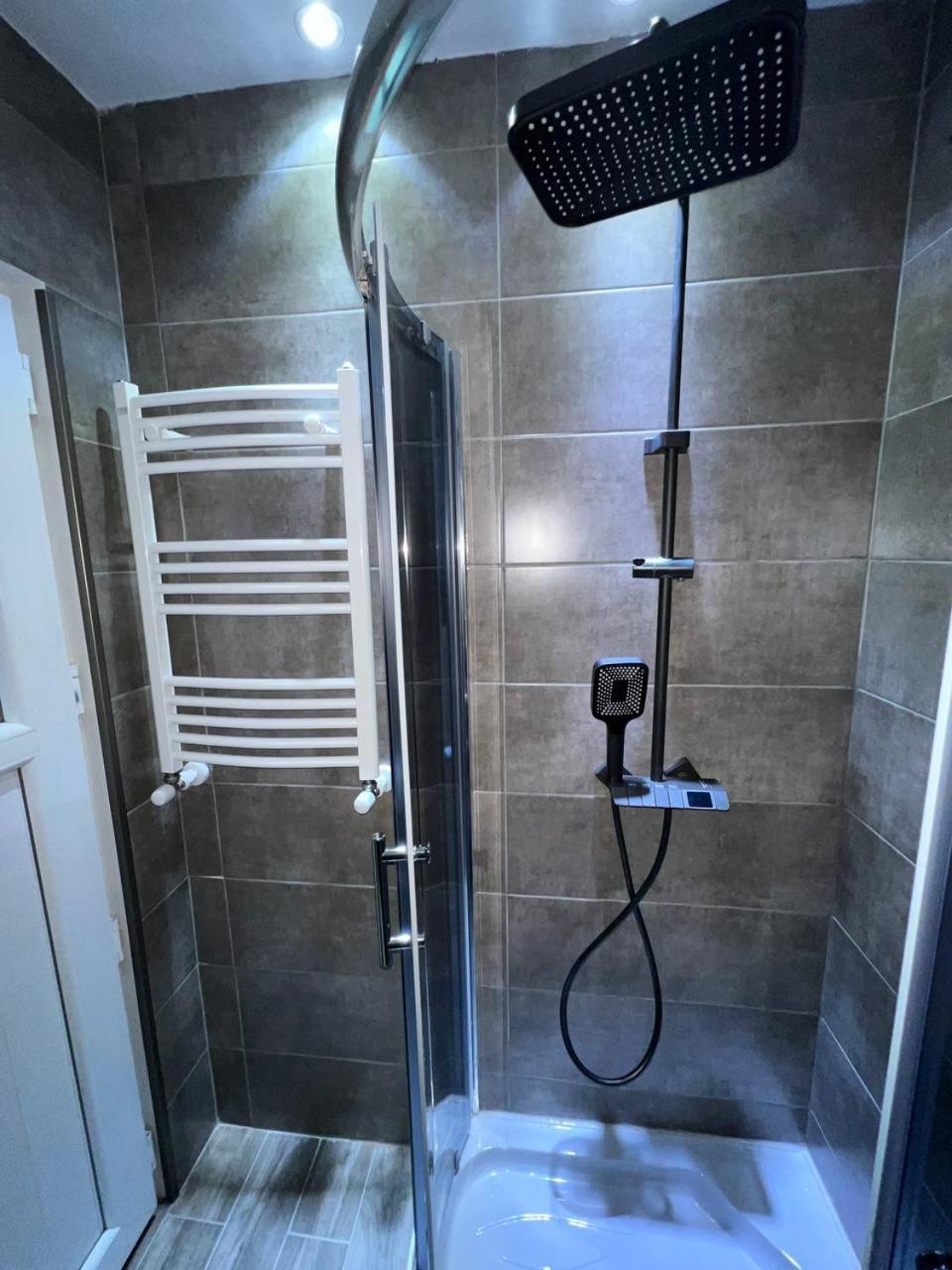 באטומי Apartment Merabi מראה חיצוני תמונה
